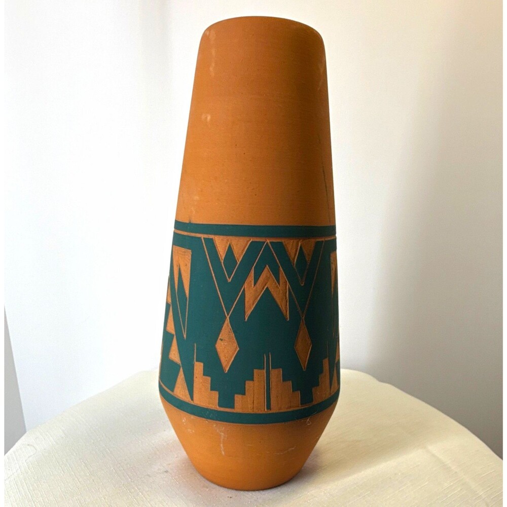 Vintage Signed L Hampson Sioux Pottery Etched Terracotta Geometric Vase 9.5"